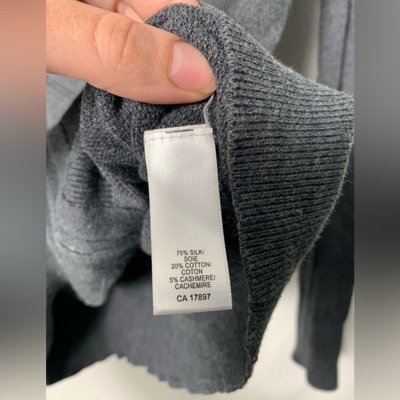 Banana Republic | Luxury Blend Full Zip Sweater - Medium - Picture 5 of 7